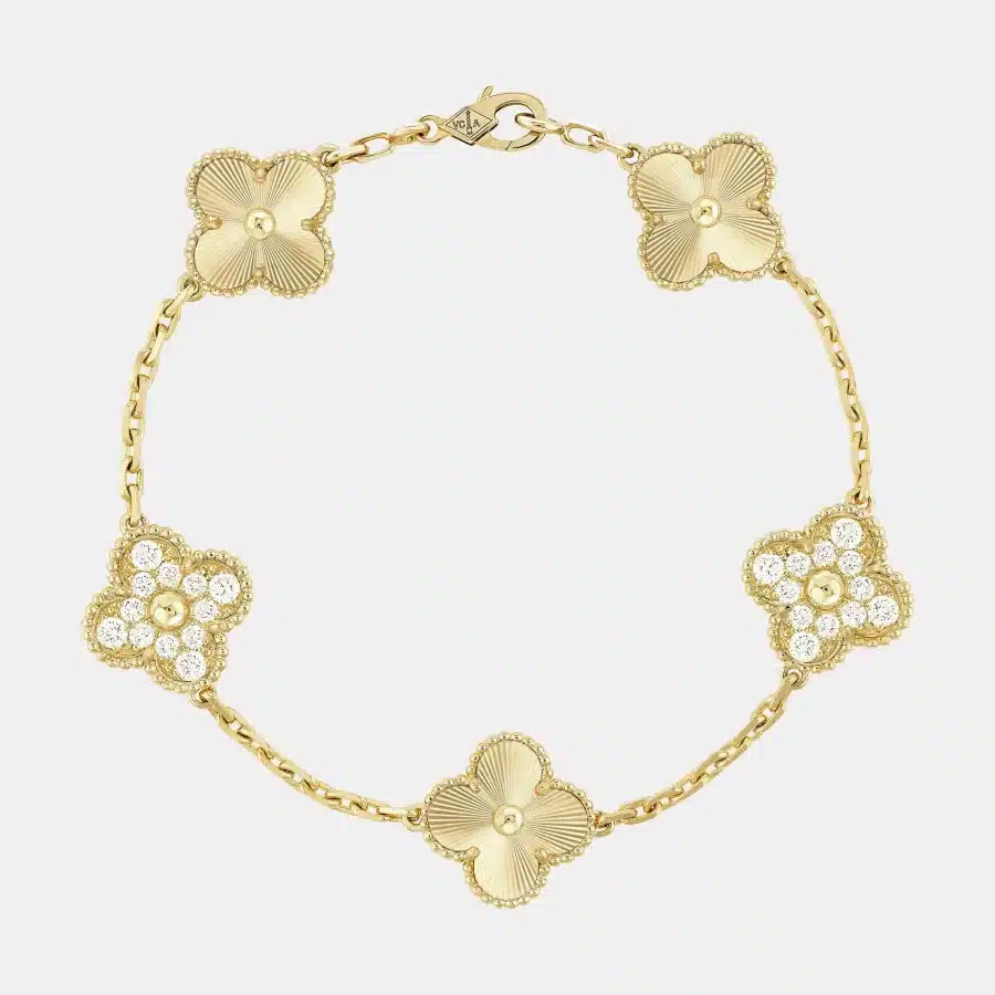 Bracelet Vintage Alhambra Van Cleef & Arpels en or jaune, diamant 0.97ct — photographie du modèle, cote d’occasion GOLDMARKET