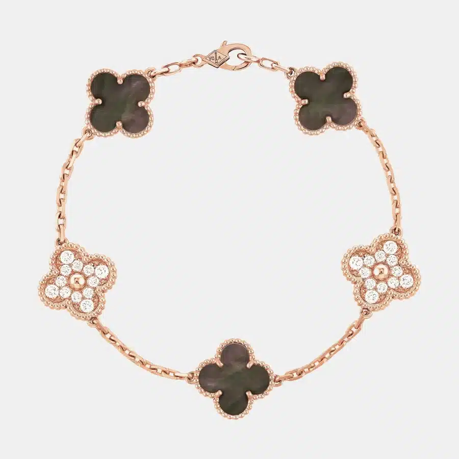 Bracelet Vintage Alhambra Van Cleef & Arpels en or rose, diamant 0.97ct — photographie du modèle, cote d’occasion GOLDMARKET