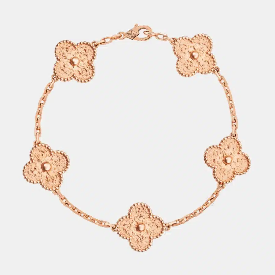 Bracelet Vintage Alhambra Van Cleef & Arpels en or rose — photographie du modèle, cote d’occasion GOLDMARKET
