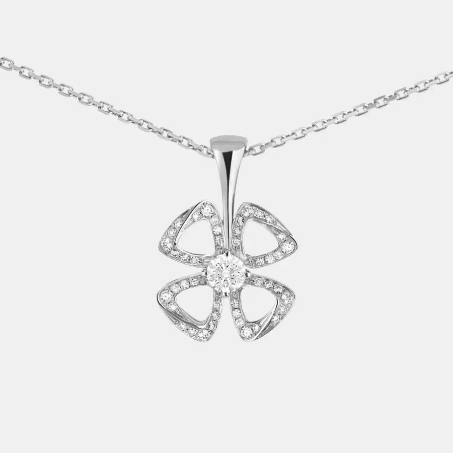 Collier Fiorever Bulgari en or blanc, diamant 0.1ct — photographie du modèle, cote d’occasion GOLDMARKET