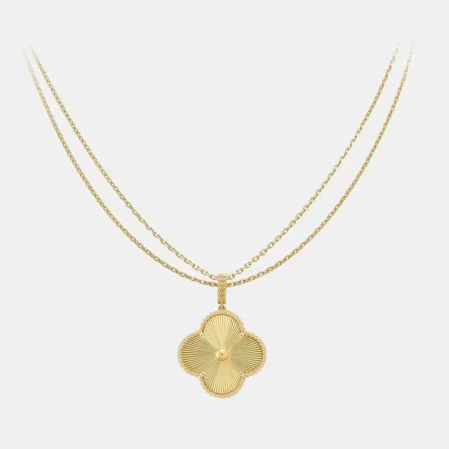 Collier Magic Alhambra Van Cleef & Arpels en or jaune, 1 motif — photographie du modèle, cote d’occasion GOLDMARKET