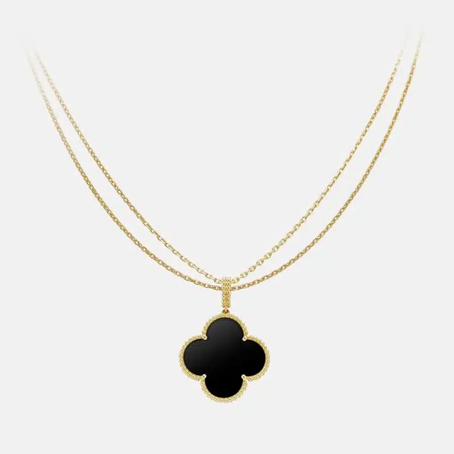 Collier Magic Alhambra Van Cleef & Arpels en or jaune, onyx 1 motif — photographie du modèle, cote d’occasion GOLDMARKET
