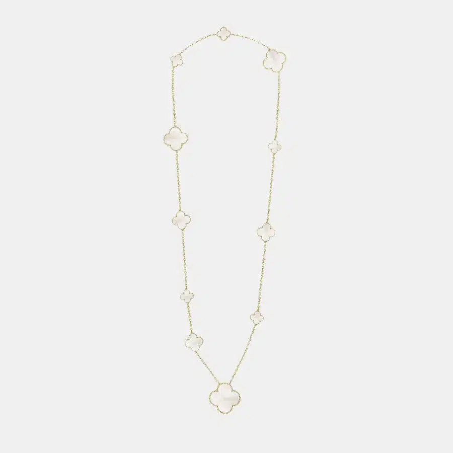 Collier Magic Alhambra Van Cleef & Arpels en or jaune, perle — photographie du modèle, cote d’occasion GOLDMARKET