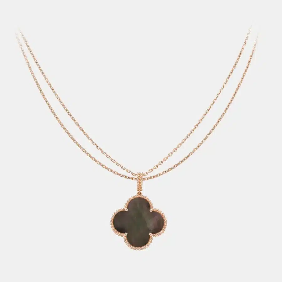 Collier Magic Alhambra Van Cleef & Arpels en or rose, perle 1 motif — photographie du modèle, cote d’occasion GOLDMARKET
