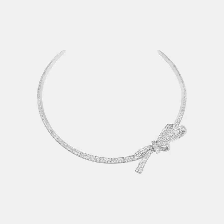 Collier Ruban Chanel en or blanc, diamant