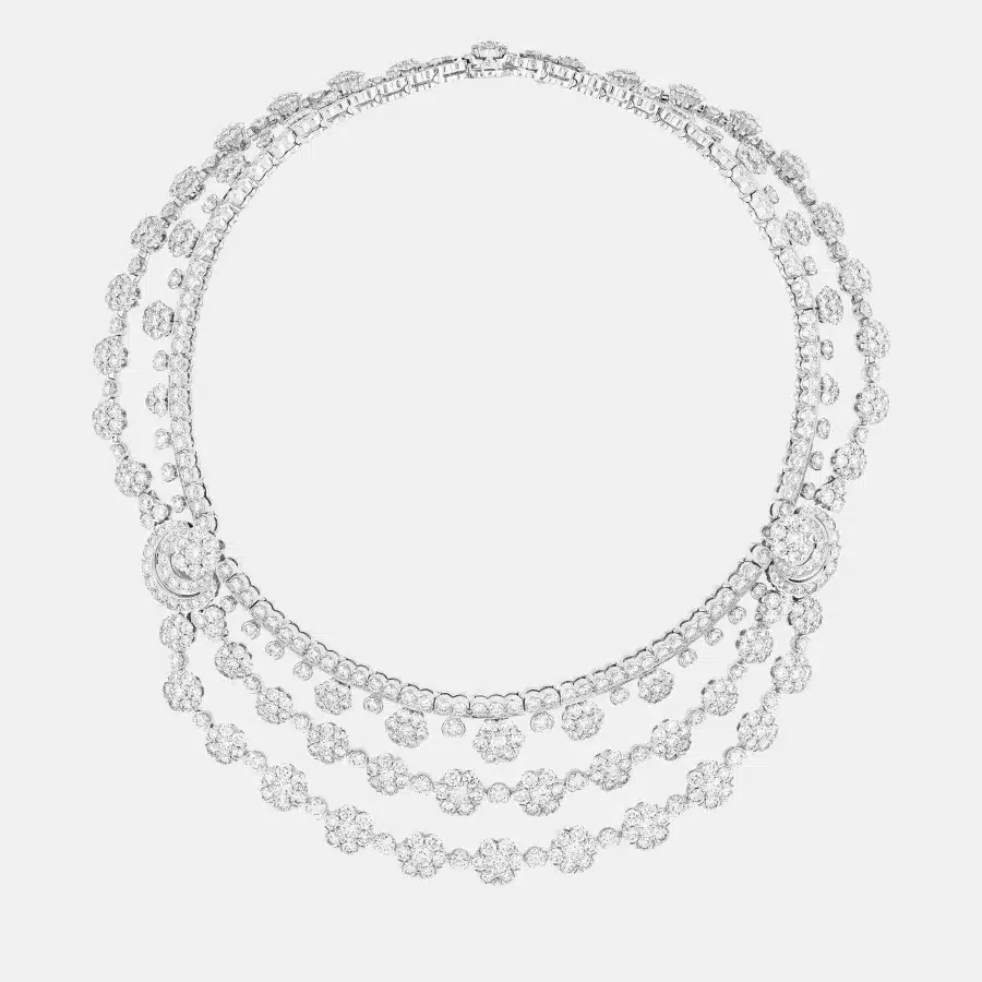 Collier Snowflake Van Cleef & Arpels en platine, diamant 63.86ct — photographie du modèle, cote d’occasion GOLDMARKET