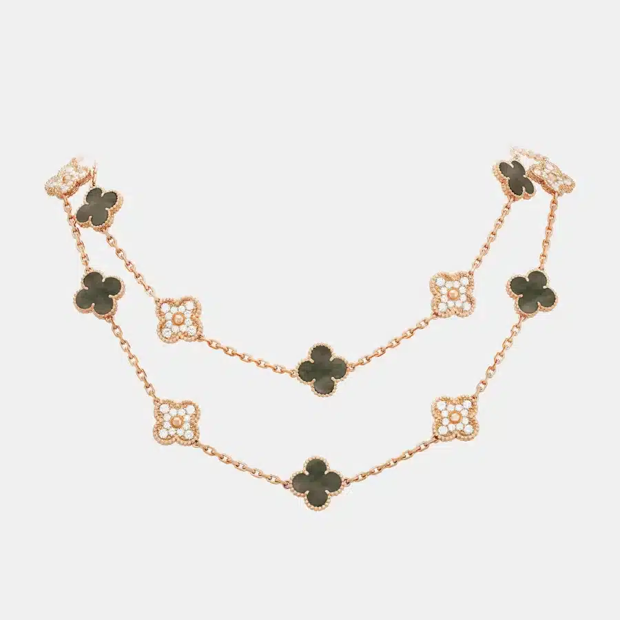 Collier Vintage Alhambra Van Cleef & Arpels en or rose, diamant 4.83ct 20 motifs — photographie du modèle, cote d’occasion GOLDMARKET