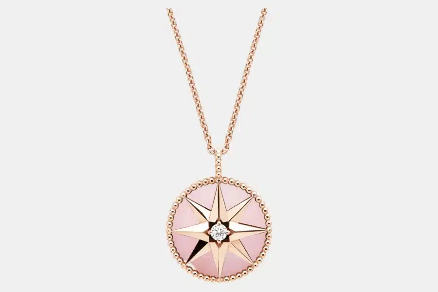 Pendentif Rose des Vents Dior en or rose, diamant 0.22ct — photographie du modèle, cote d’occasion GOLDMARKET