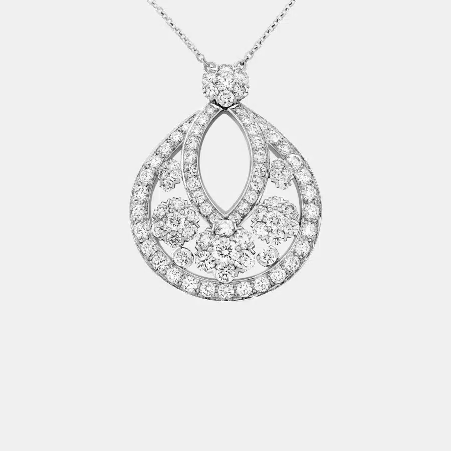 Pendentif Snowflake Van Cleef & Arpels en platine, diamant 6.05ct — photographie du modèle, cote d’occasion GOLDMARKET