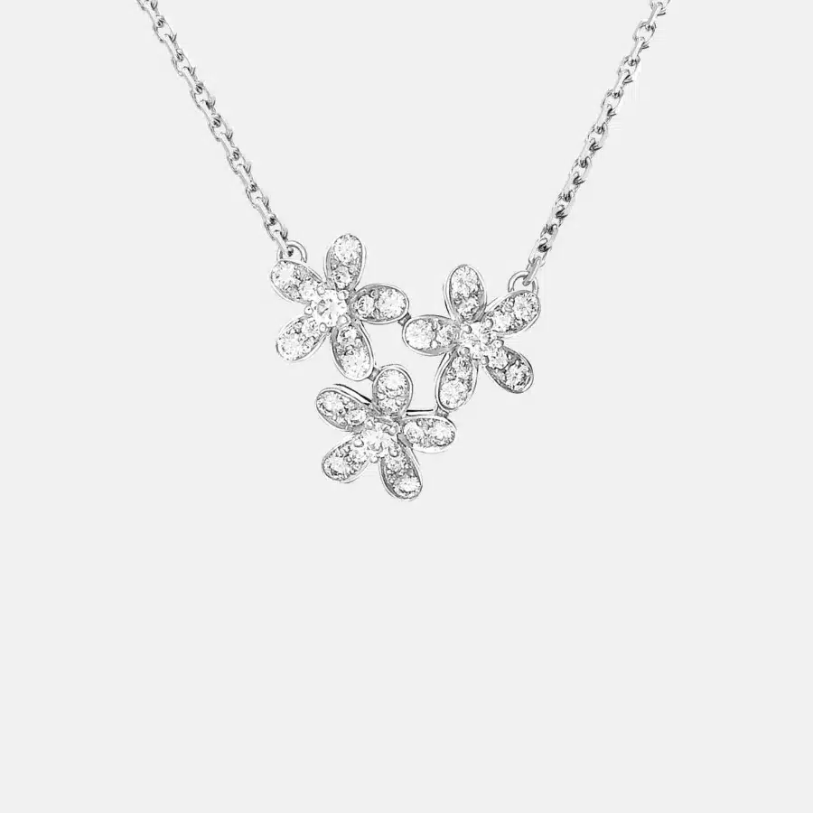 Pendentif Socrate Van Cleef & Arpels en or blanc, diamant 0.91ct — photographie du modèle, cote d’occasion GOLDMARKET