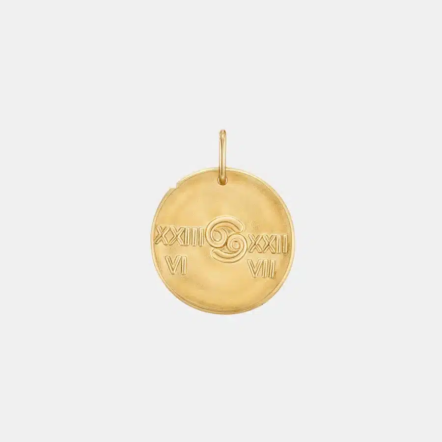 Pendentif Zodiaque Van Cleef & Arpels en or jaune, cancer — photographie du modèle, cote d’occasion GOLDMARKET