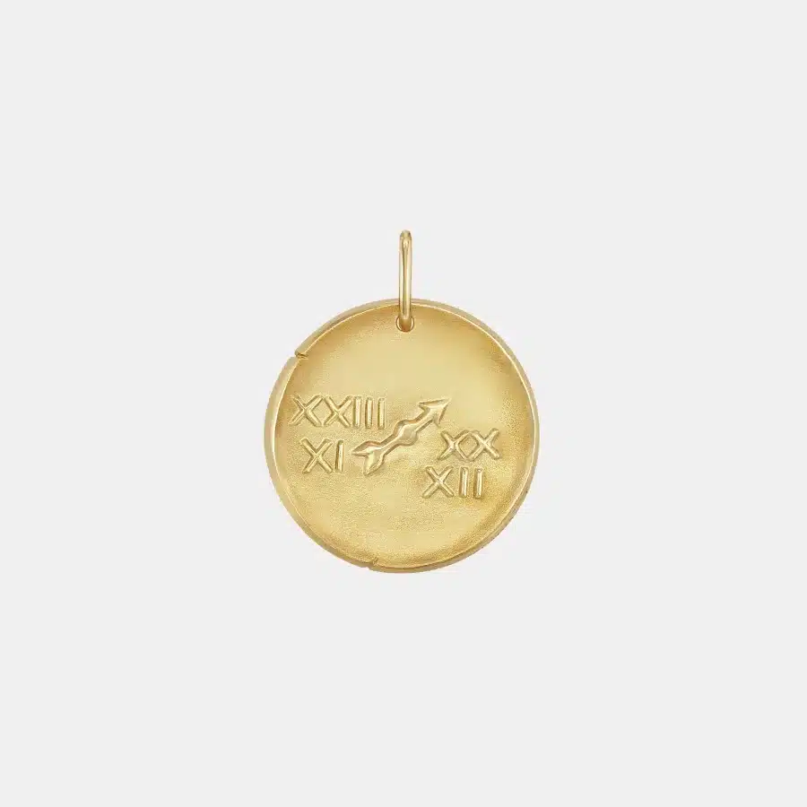 Pendentif Zodiaque Van Cleef & Arpels en or jaune, sagittarius — photographie du modèle, cote d’occasion GOLDMARKET