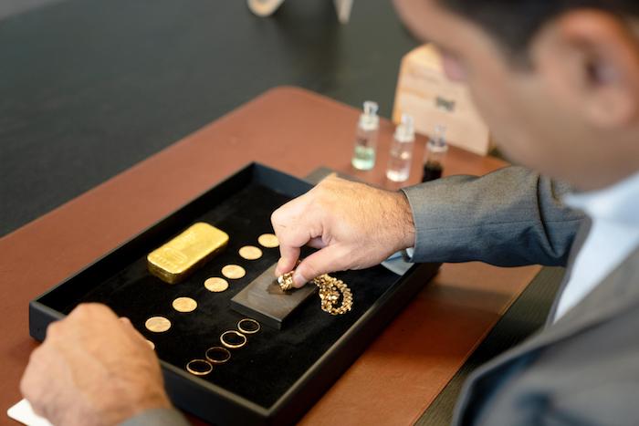Lingots et pièces d'or expertisés à l'agence GOLDMARKET d'Alésia (Paris 14e)